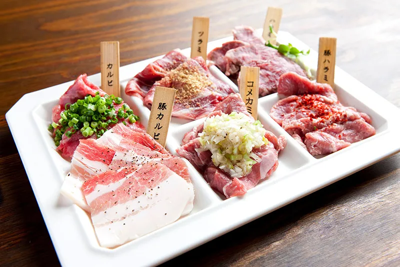 焼きたてのお肉を楽しむランチタイム